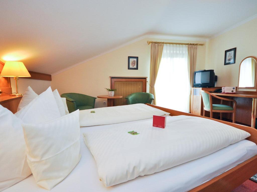 Hotel Quellenhof Bad Wiessee Quarto foto